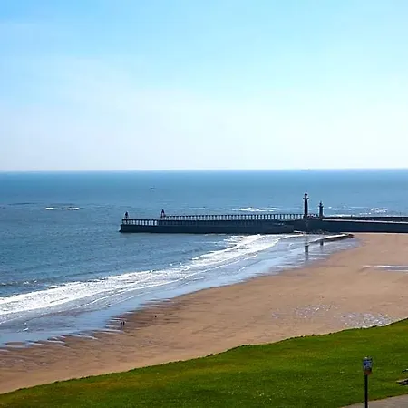 The Seacliffe - 휫비