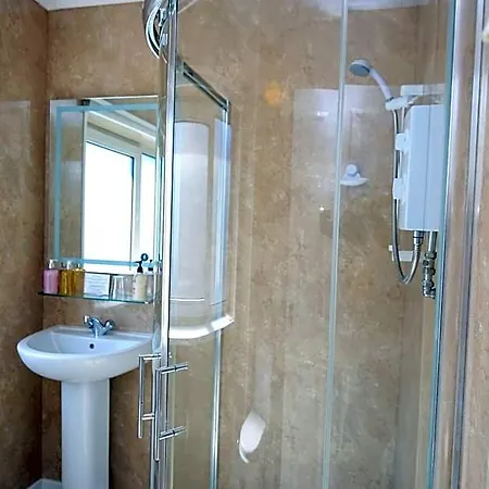 The Seacliffe - 4* 휫비